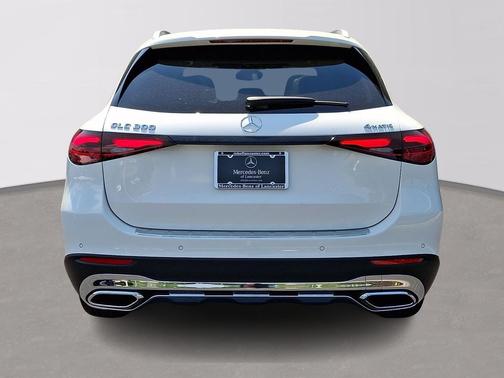 Polar White 2026 Mercedes-Benz GLC 300 4MATIC