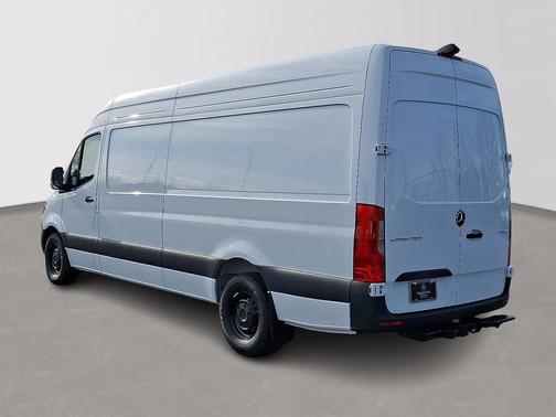2026 Mercedes-Benz Sprinter 2500 Cargo 170 WB