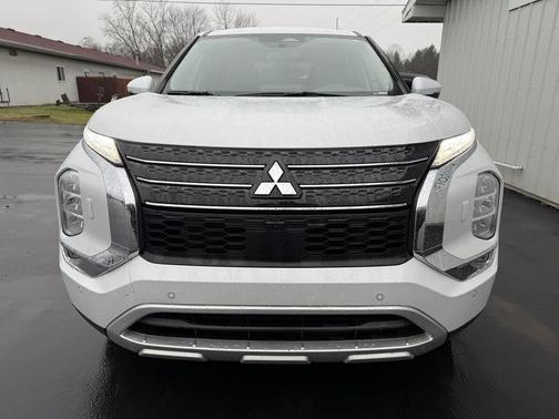 2023 Mitsubishi Outlander 