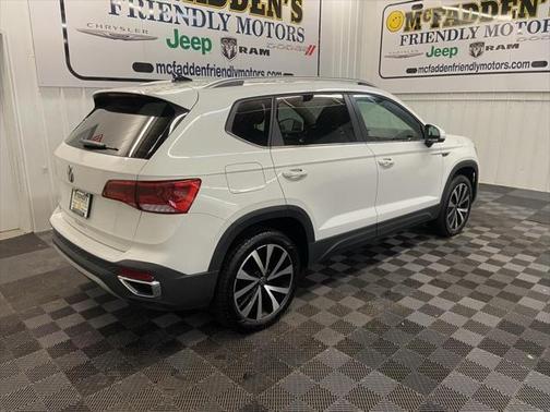 2024 Volkswagen Taos SE