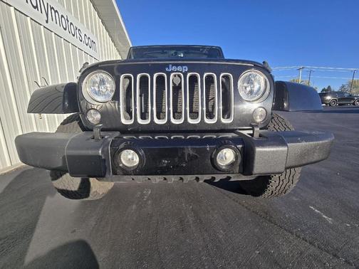 2018 Jeep Wrangler JK Sahara