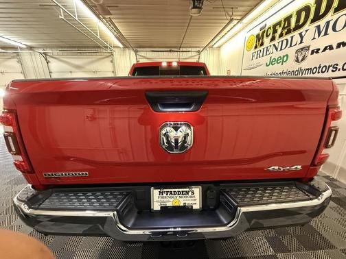2024 RAM 2500 Big Horn Crew Cab 4x4 6'4' Box