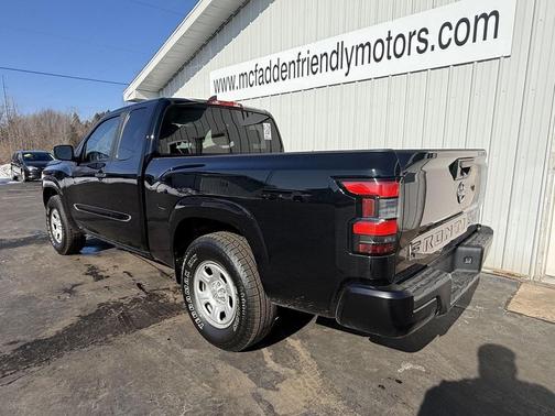 2022 Nissan Frontier S