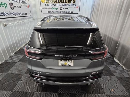 2024 GMC Acadia Denali