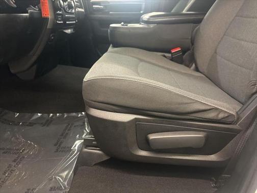 2022 RAM 1500 Classic Warlock Quad Cab 4x4 6'4' Box