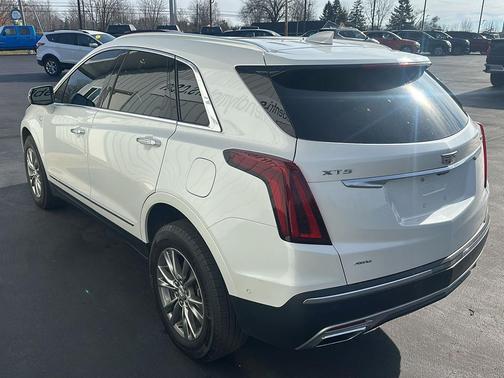 2022 Cadillac XT5 Premium Luxury