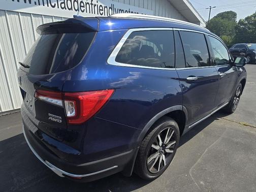 2022 Honda Pilot Touring 8-Passenger