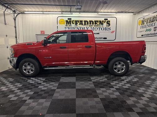 2024 RAM 2500 Big Horn Crew Cab 4x4 6'4' Box