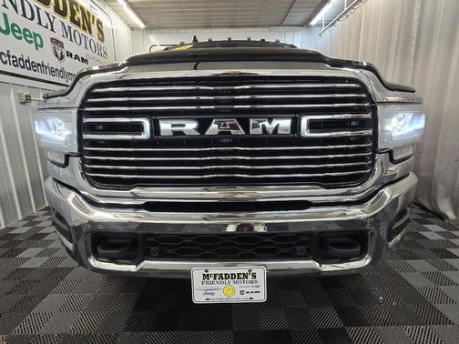 2022 RAM 2500 Laramie Crew Cab 4x4 6'4' Box