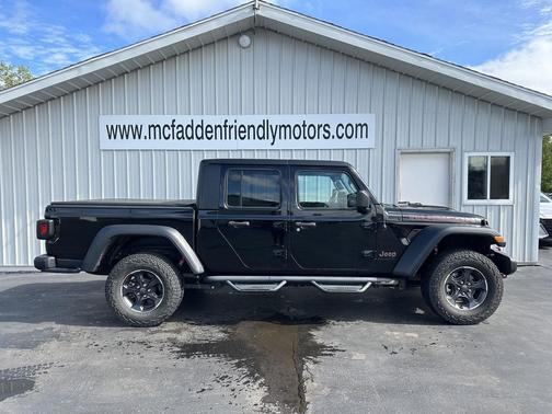 Black Clearcoat 2022 Jeep Gladiator Rubicon