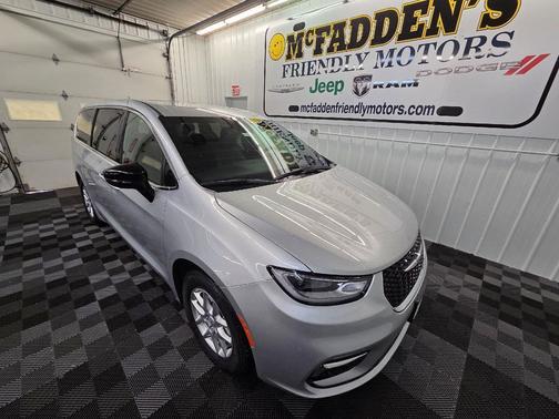 2026 Chrysler Pacifica L