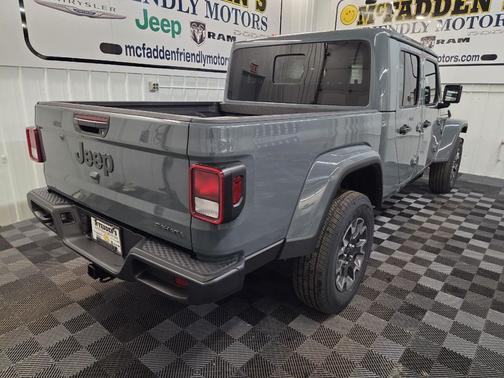 2026 Jeep Gladiator Sahara 4x4