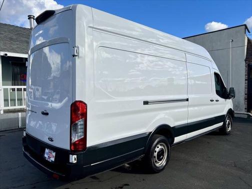 2022 Ford Transit-250 Base