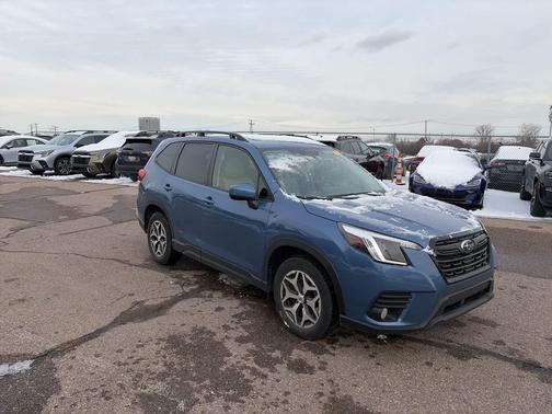 2023 Subaru Forester Premium