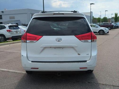 2011 Toyota Sienna LE
