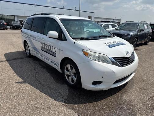 2011 Toyota Sienna LE