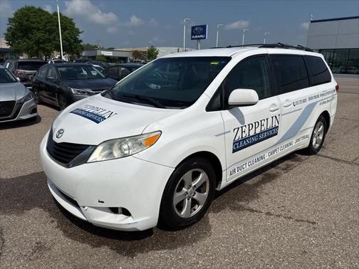 2011 Toyota Sienna LE