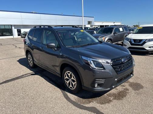 2023 Subaru Forester Premium