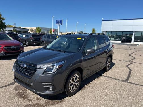 2023 Subaru Forester Premium