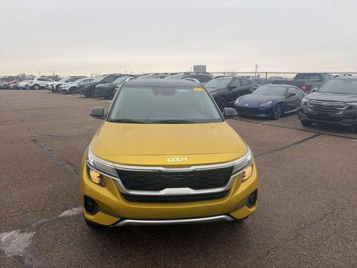 2022 Kia Seltos S