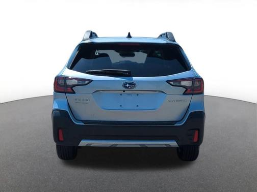 Ice Silver Metallic 2022 Subaru Outback Limited