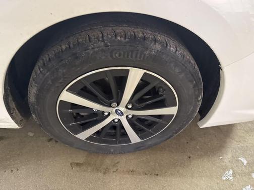 Crystal White Pearl 2023 Subaru Impreza Premium