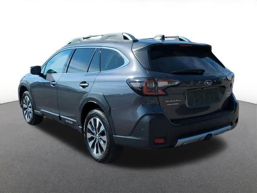 2023 Subaru Outback Touring