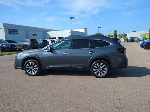 2023 Subaru Outback Touring