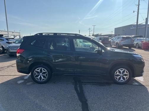 2023 Subaru Forester Premium