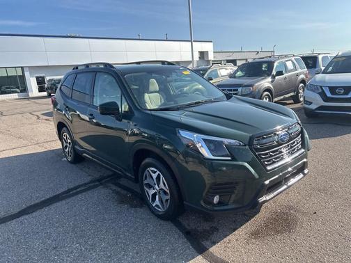 2023 Subaru Forester Premium