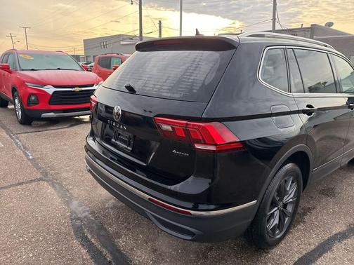 2022 Volkswagen Tiguan 2.0T SE 4MOTION
