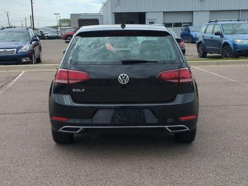 Platinum Gray Metallic 2021 Volkswagen Golf 1.4T TSI