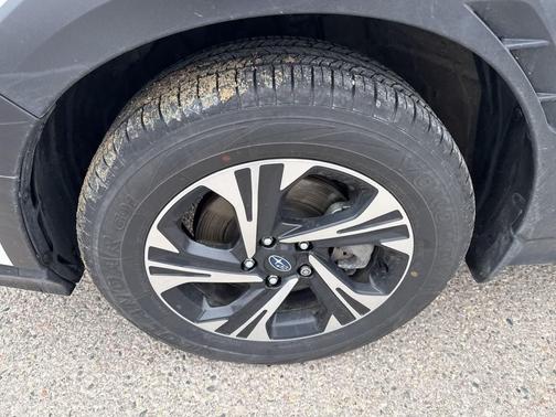 Crystal White Pearl 2024 Subaru Crosstrek Premium