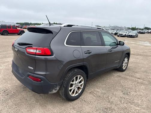 Granite Crystal Metallic Clearcoat 2016 Jeep Cherokee Latitude