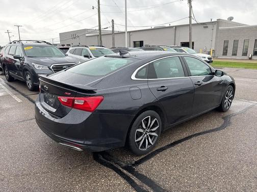 2022 Chevrolet Malibu FWD RS