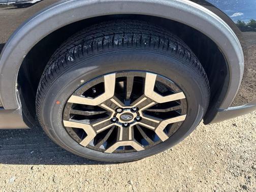 Crystal Black Silica 2017 Subaru Outback 3.6R Limited