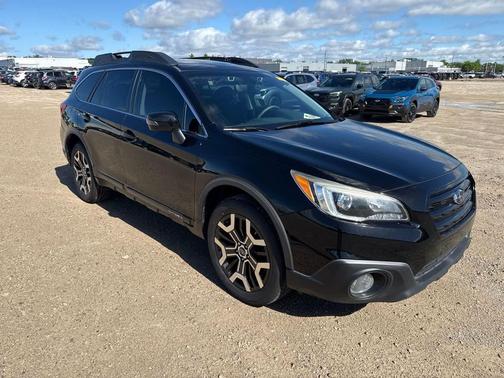 Crystal Black Silica 2017 Subaru Outback 3.6R Limited