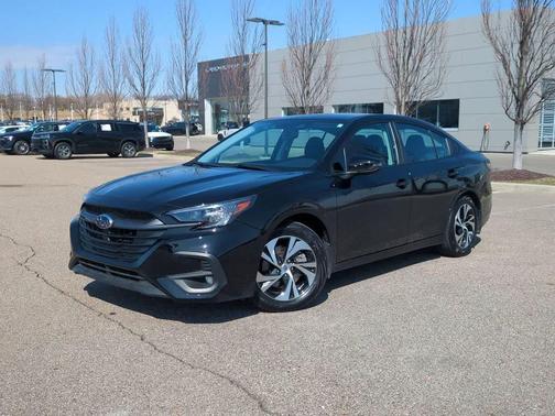 Crystal Black Silica 2025 Subaru Legacy Premium