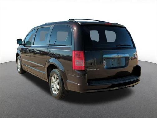 2010 Chrysler Town & Country Touring