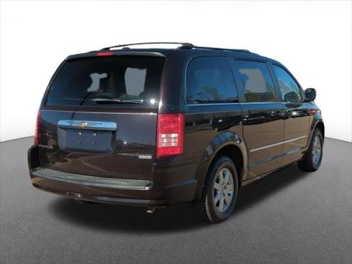 2010 Chrysler Town & Country Touring