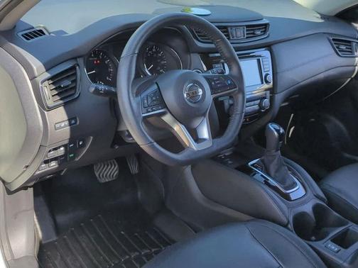 2020 Nissan Rogue SL