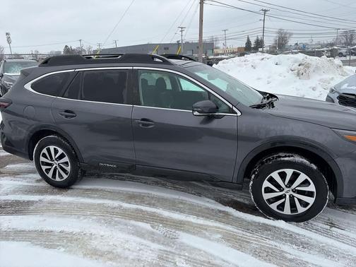 2022 Subaru Outback Premium