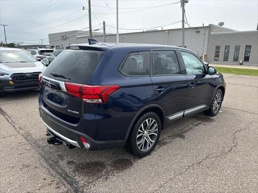 2018 Mitsubishi Outlander ES