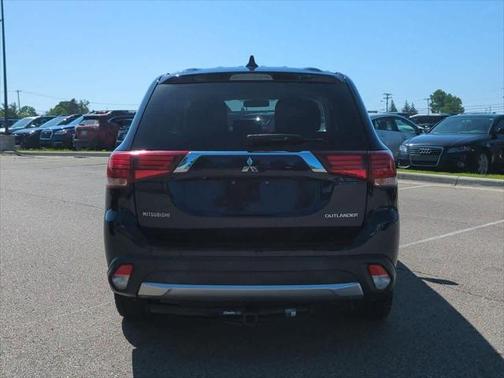 2018 Mitsubishi Outlander ES