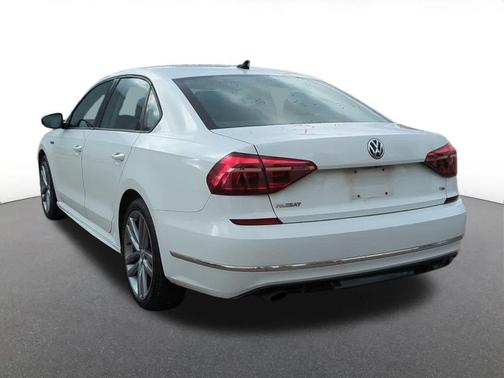 2018 Volkswagen Passat 2.0T R-Line