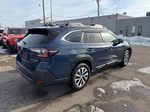2023 Subaru Outback Premium