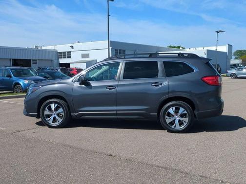 Magnetite Gray Metallic 2023 Subaru Ascent Premium 7-Passenger