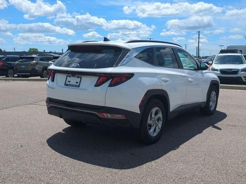 White Pearl 2024 Hyundai TUCSON SEL