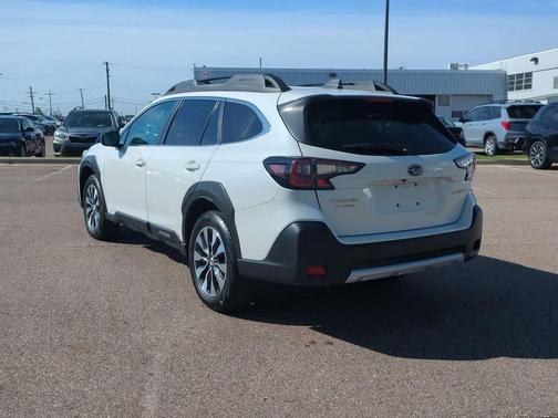 Crystal White Pearl 2024 Subaru Outback Limited