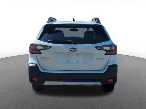 Crystal White Pearl 2024 Subaru Outback Limited